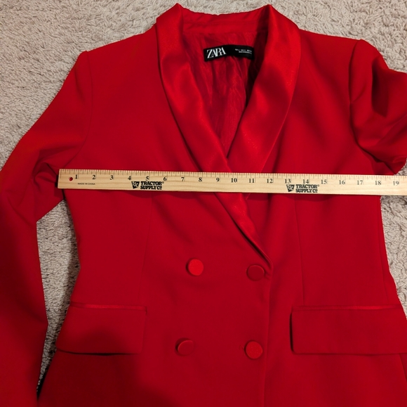 Zara Double-Breasted Tuxedo Blazer with Satin Lapels - Picture 5 of 12